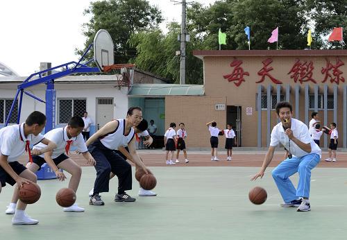 业余爱好者如何参与季后赛模拟训练_2